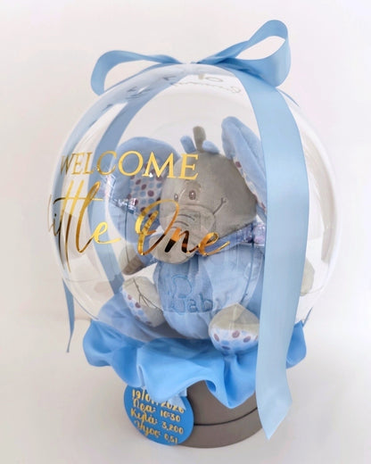 Πλάγια όψη από μπαλόνι Welcome Little One σε γαλάζιο κουτί